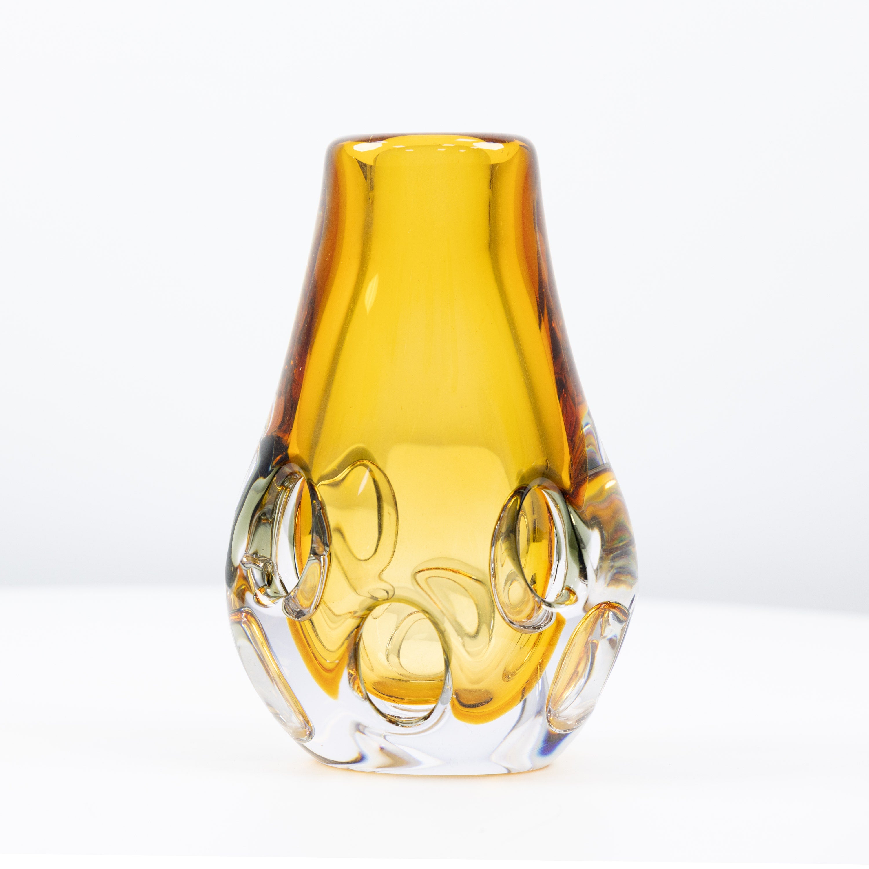 Nestara Glass Vase