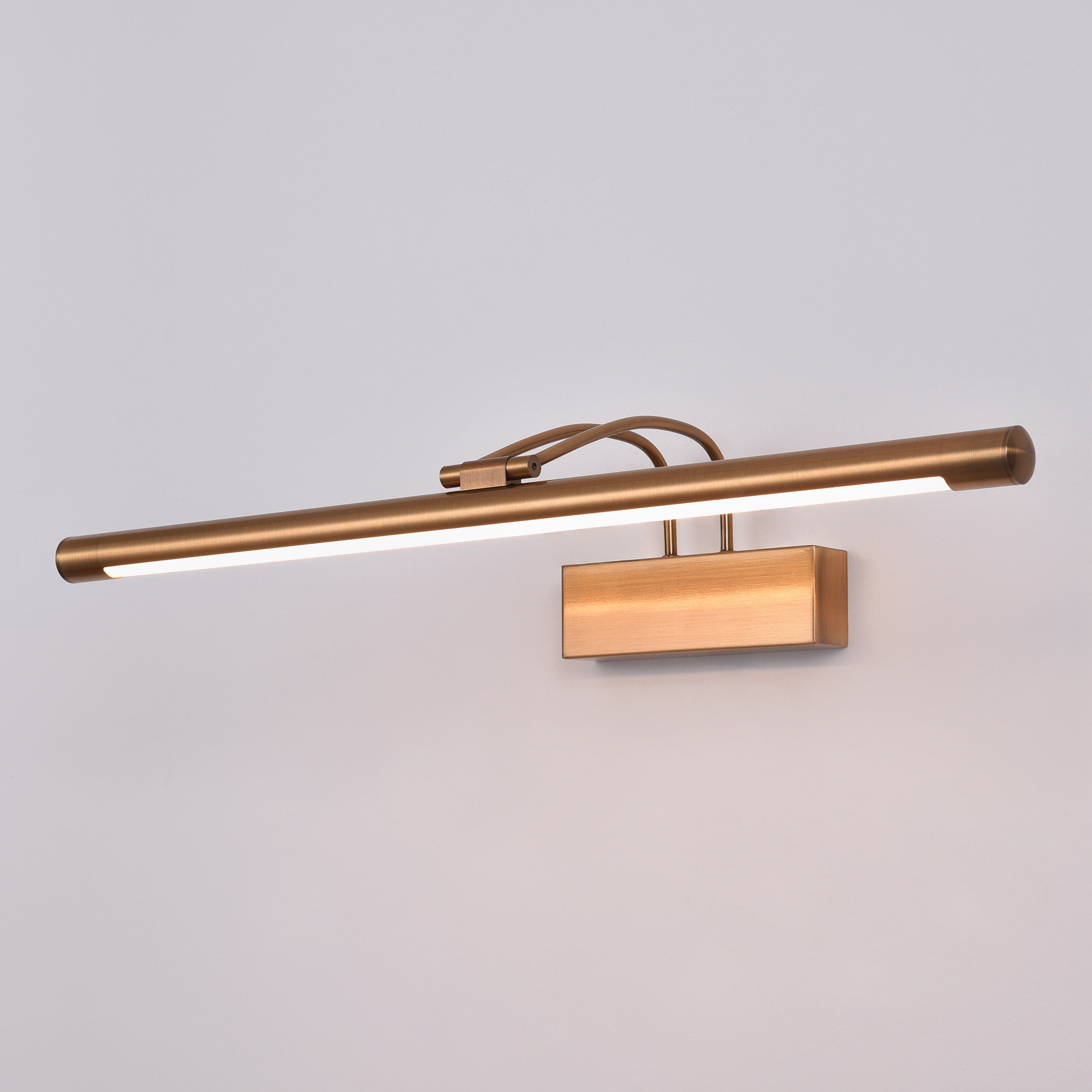 Manipulate (Medium, Gold) Wall Light