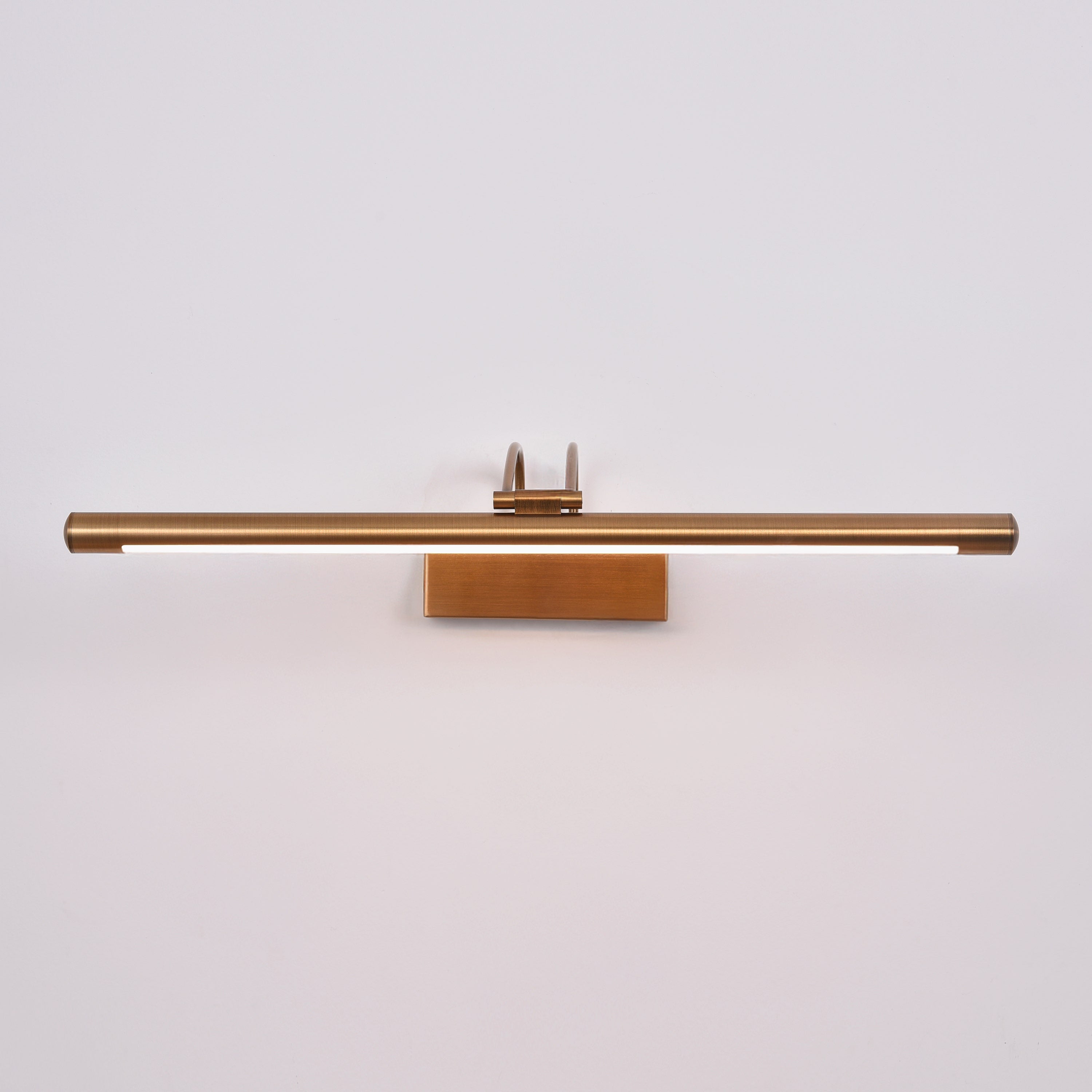 Manipulate (Medium, Gold) Wall Light