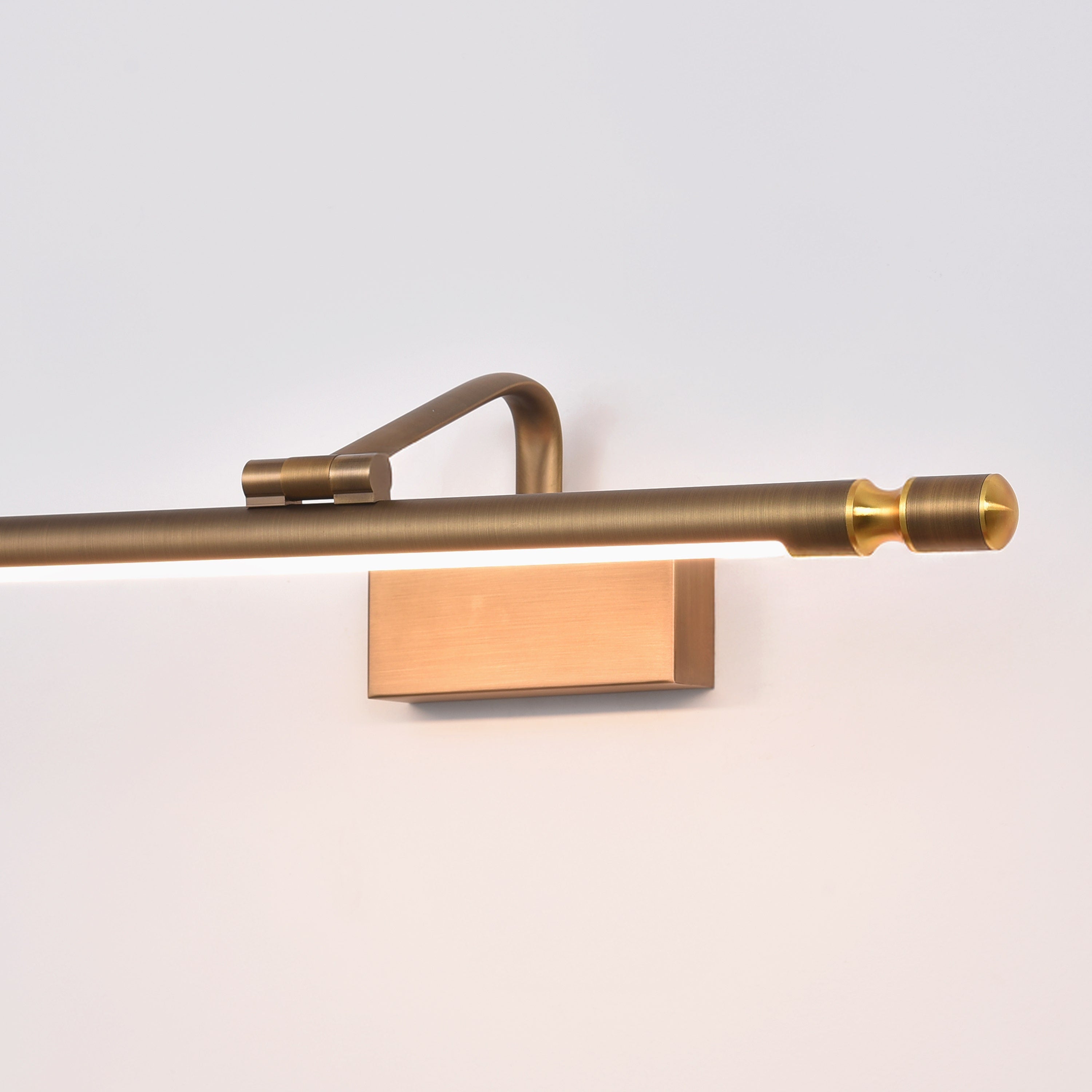 Isolate (Gold, Large) Wall Light