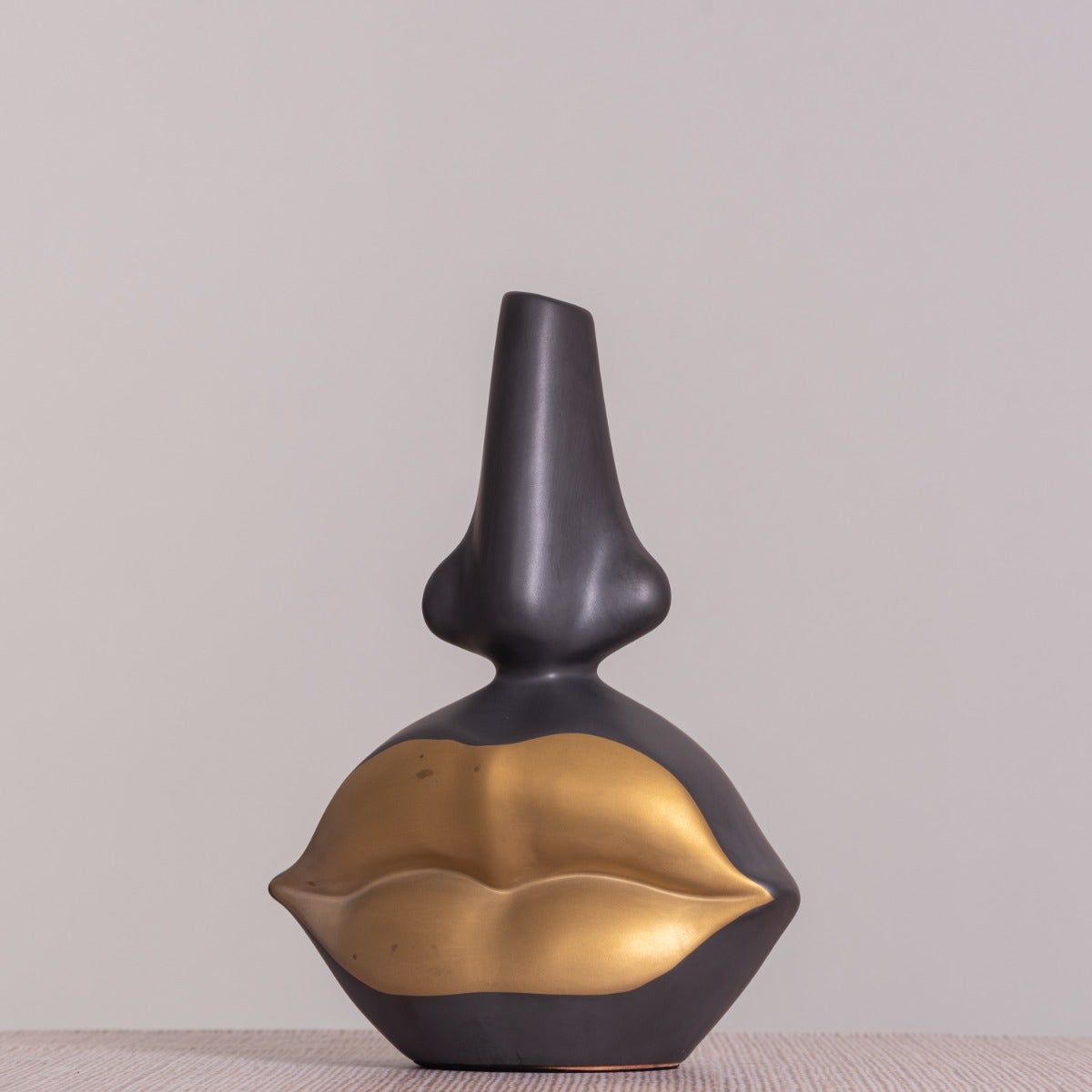 Lucky Lips (Black/ Gold) Ceramic Home Decor
