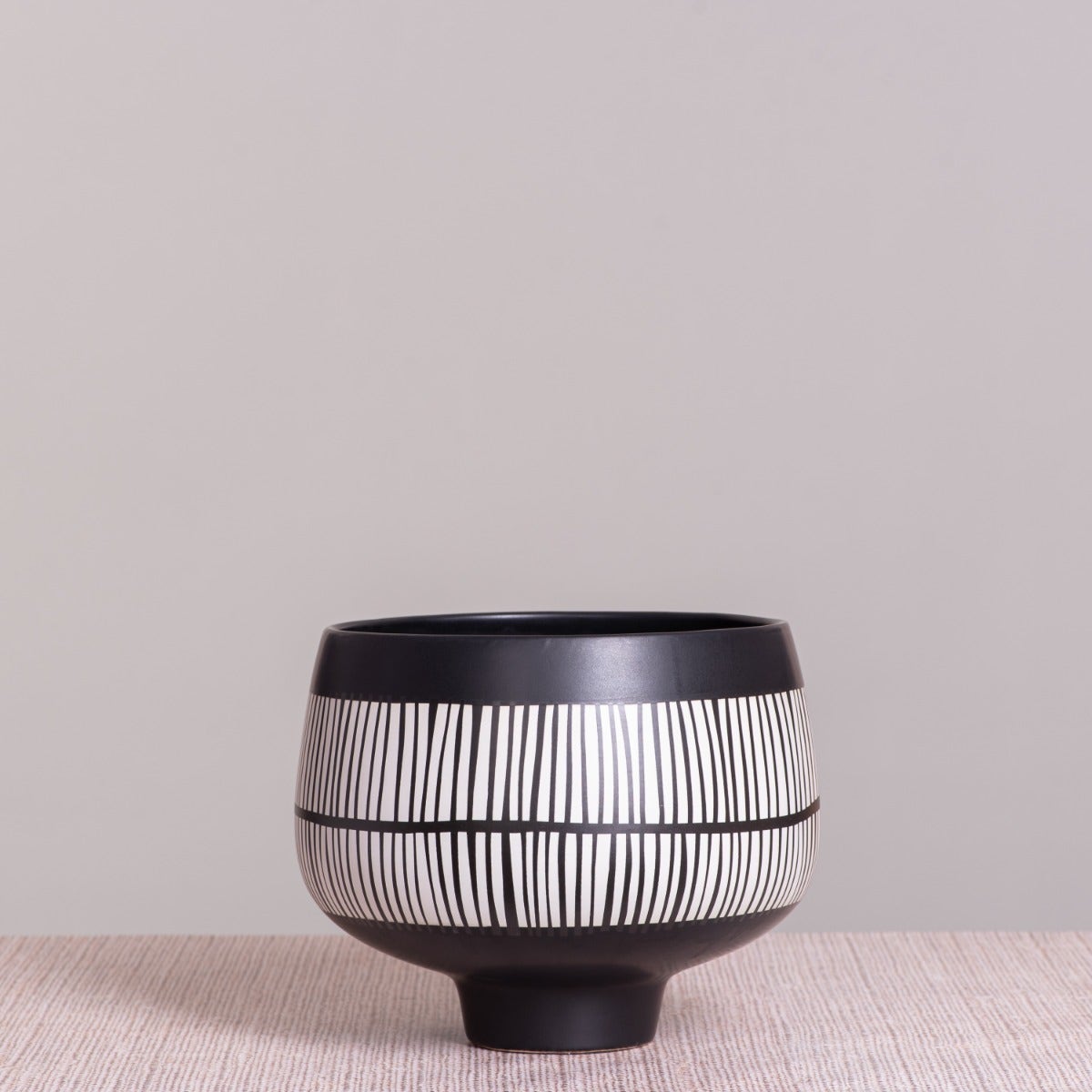 Simple Touch (Black/ White) Ceramic Vase