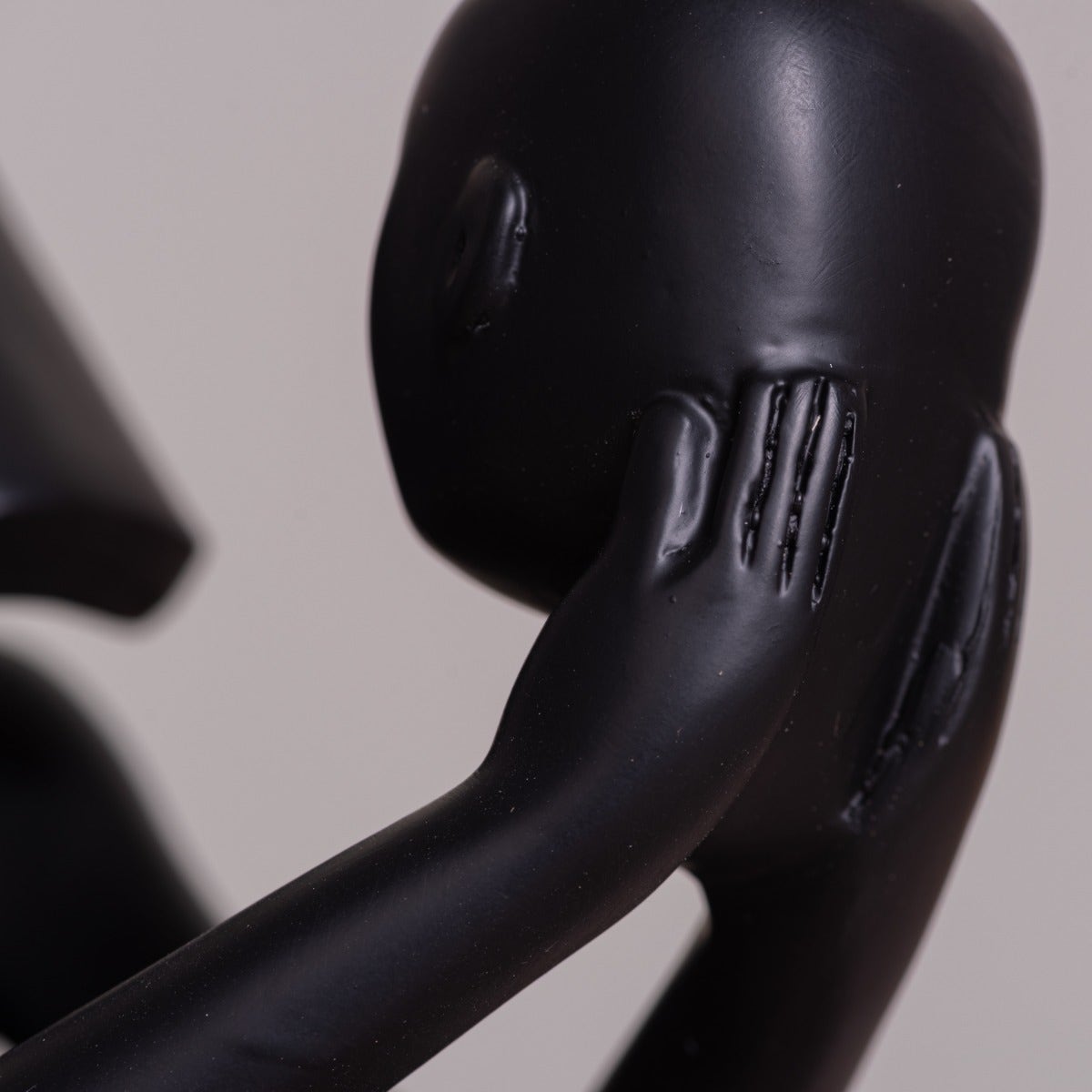 Read To Me (Black ) Resin  Home Decor