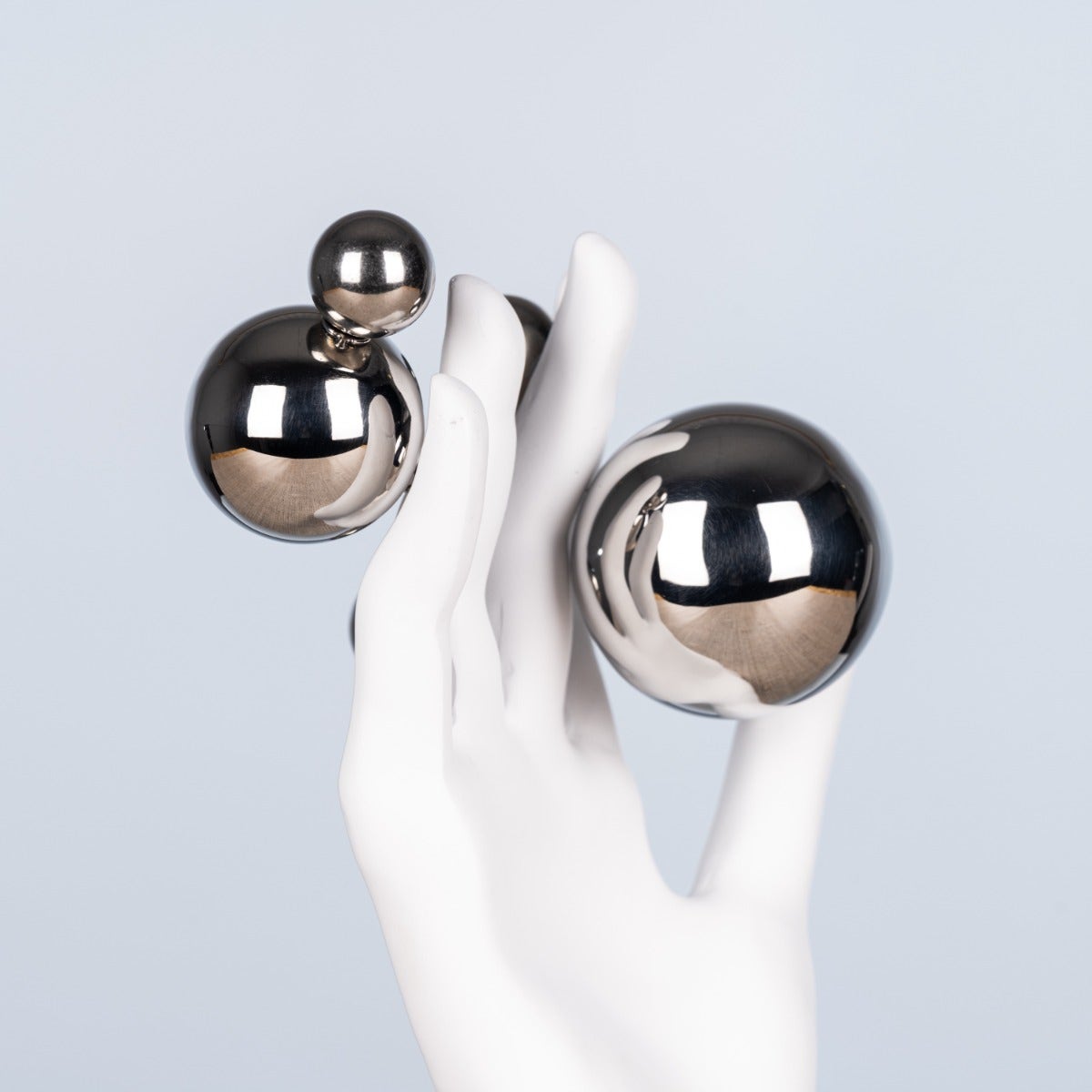 Illusionist (Large, White) Resin Home Decor