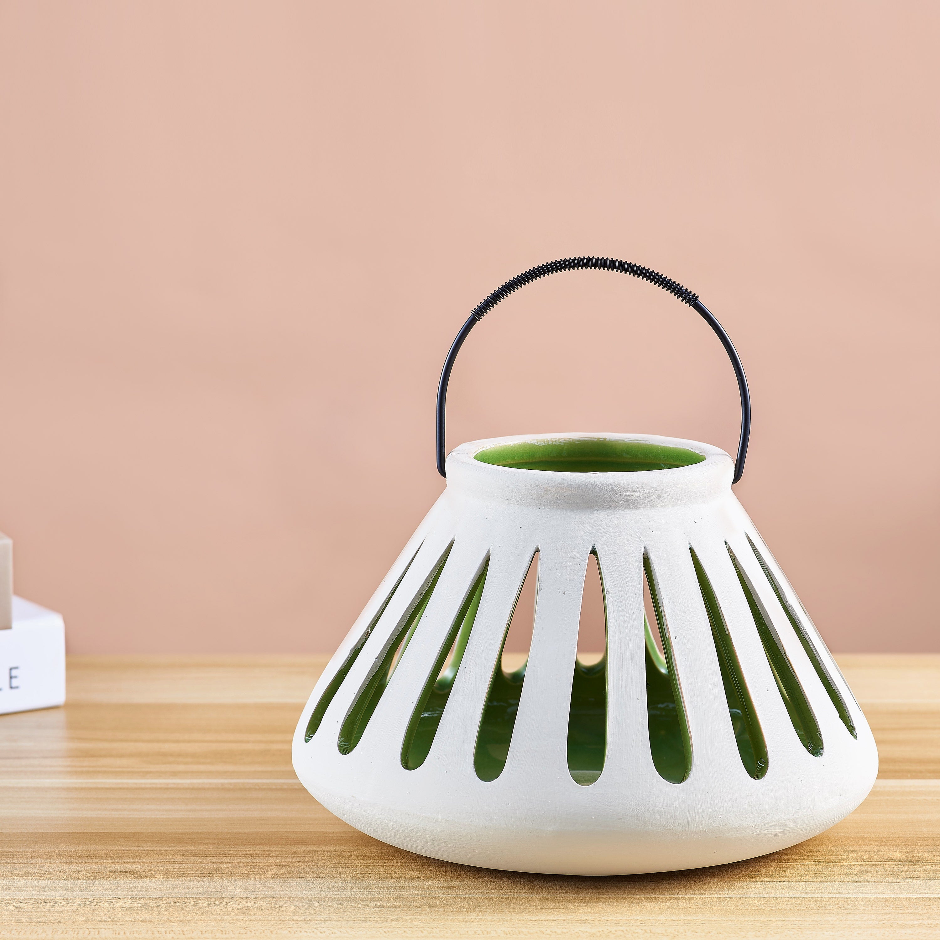 Tealight Today (Black, Medium)