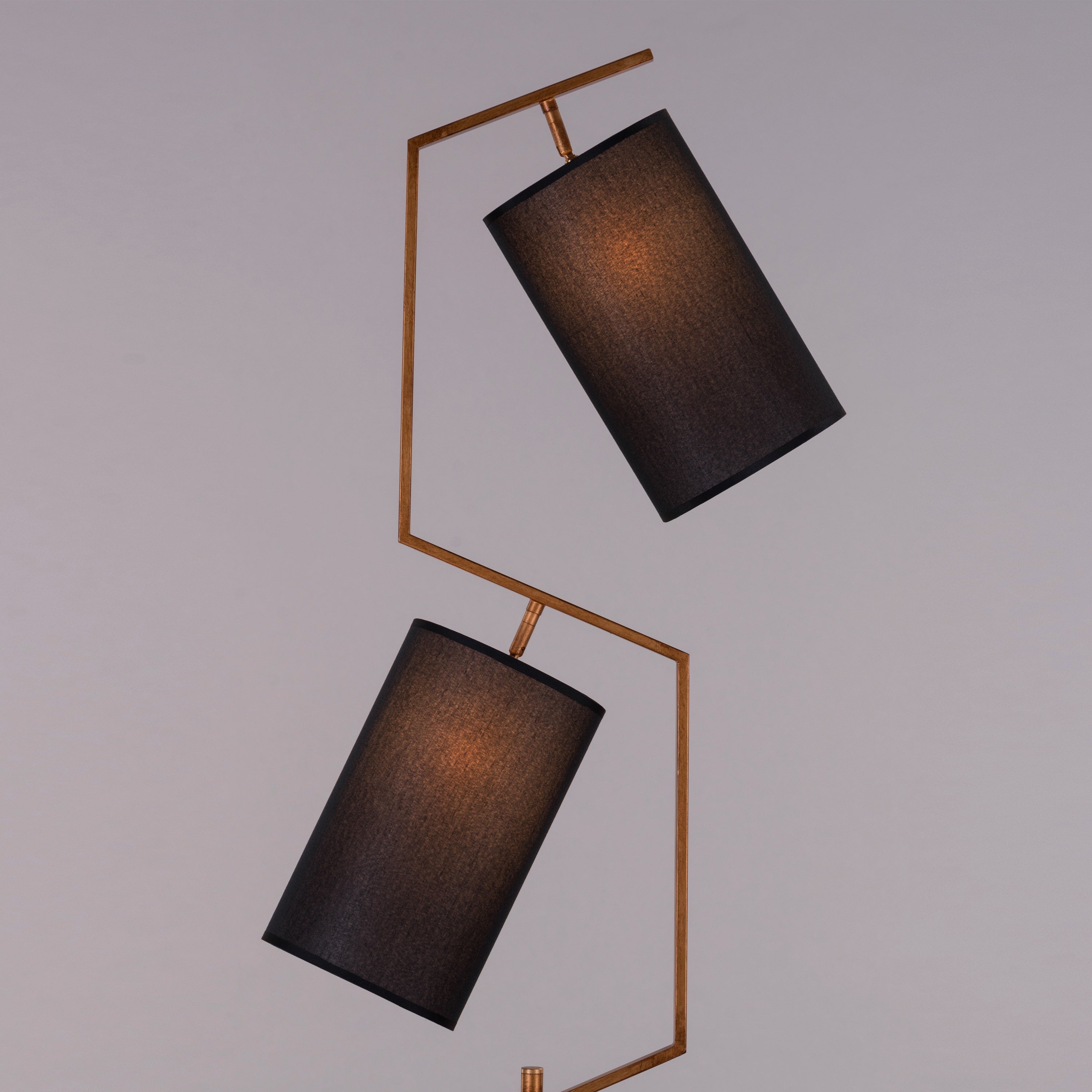 Effortless Signature (Gold, Black) Floor Lamp