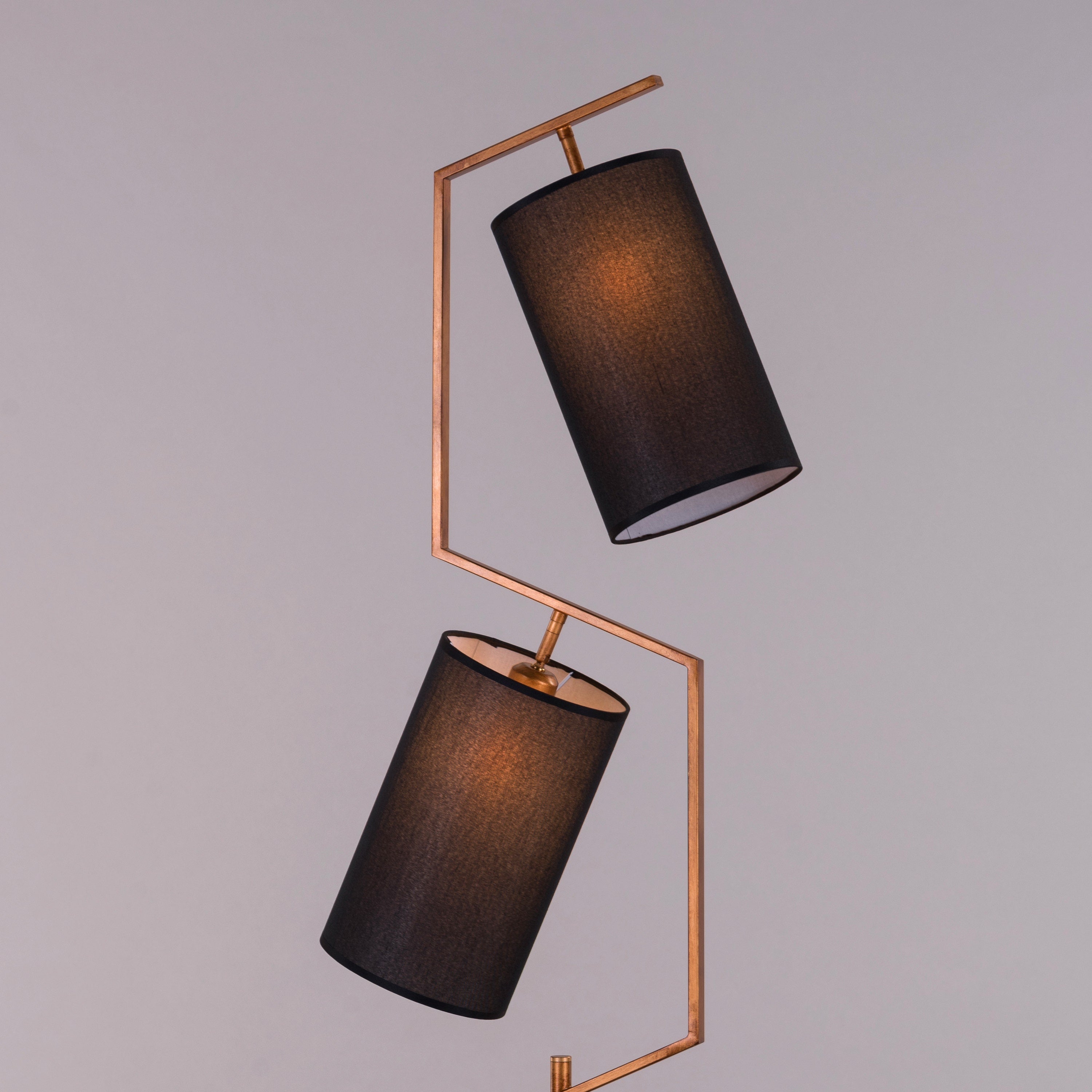 Effortless Signature (Gold, Black) Floor Lamp