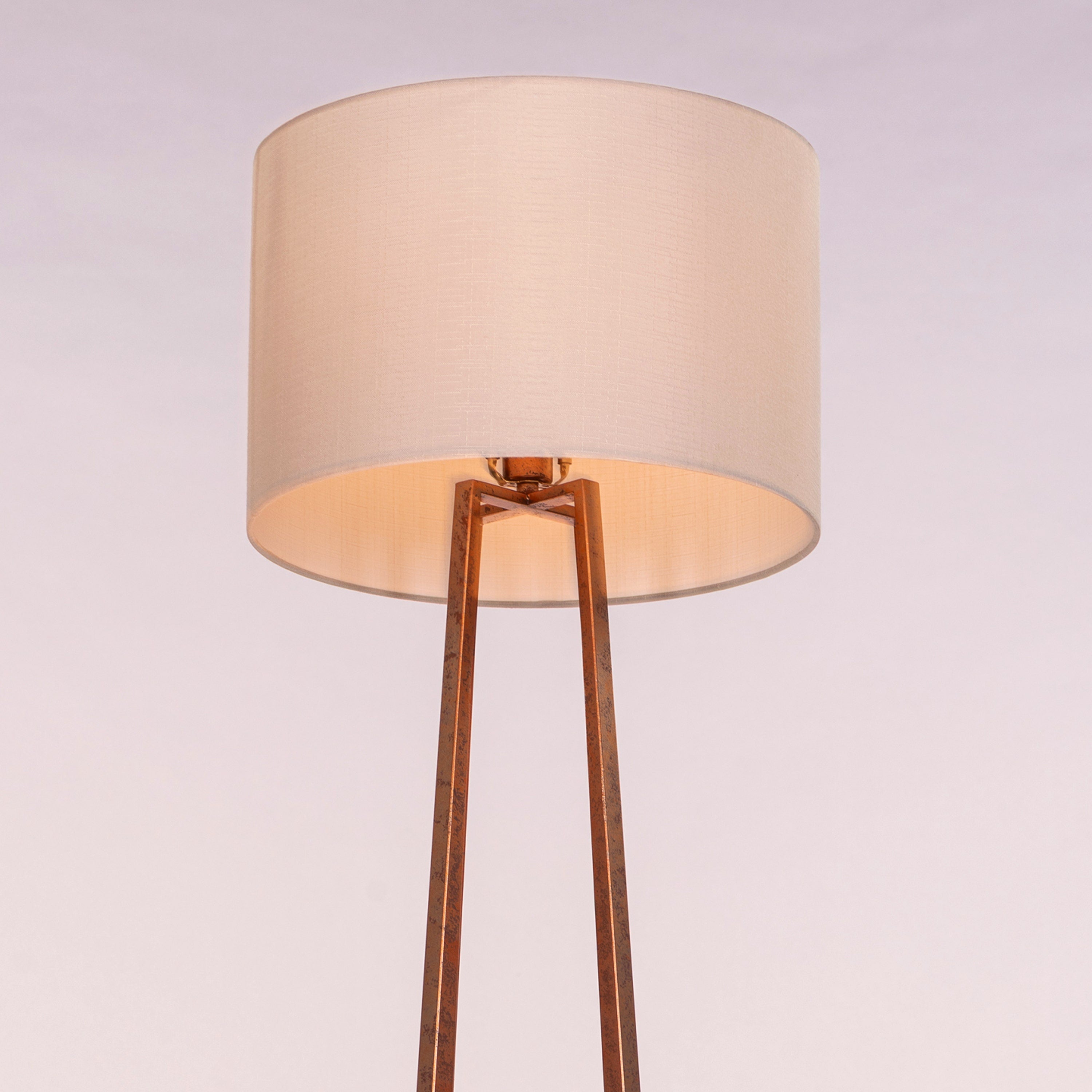 Sweet Escapade (Antique Gold, Off-White) Metal Floor Lamp