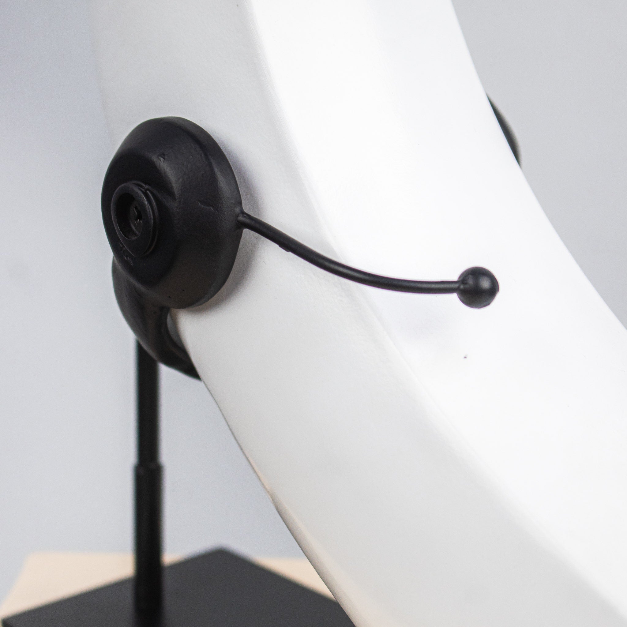 Lounger Luminaire Home Decor