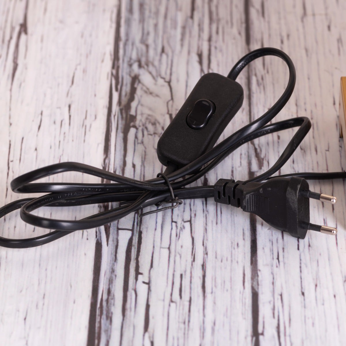 Just A Memory (White, Gold) Marble Table Lamp