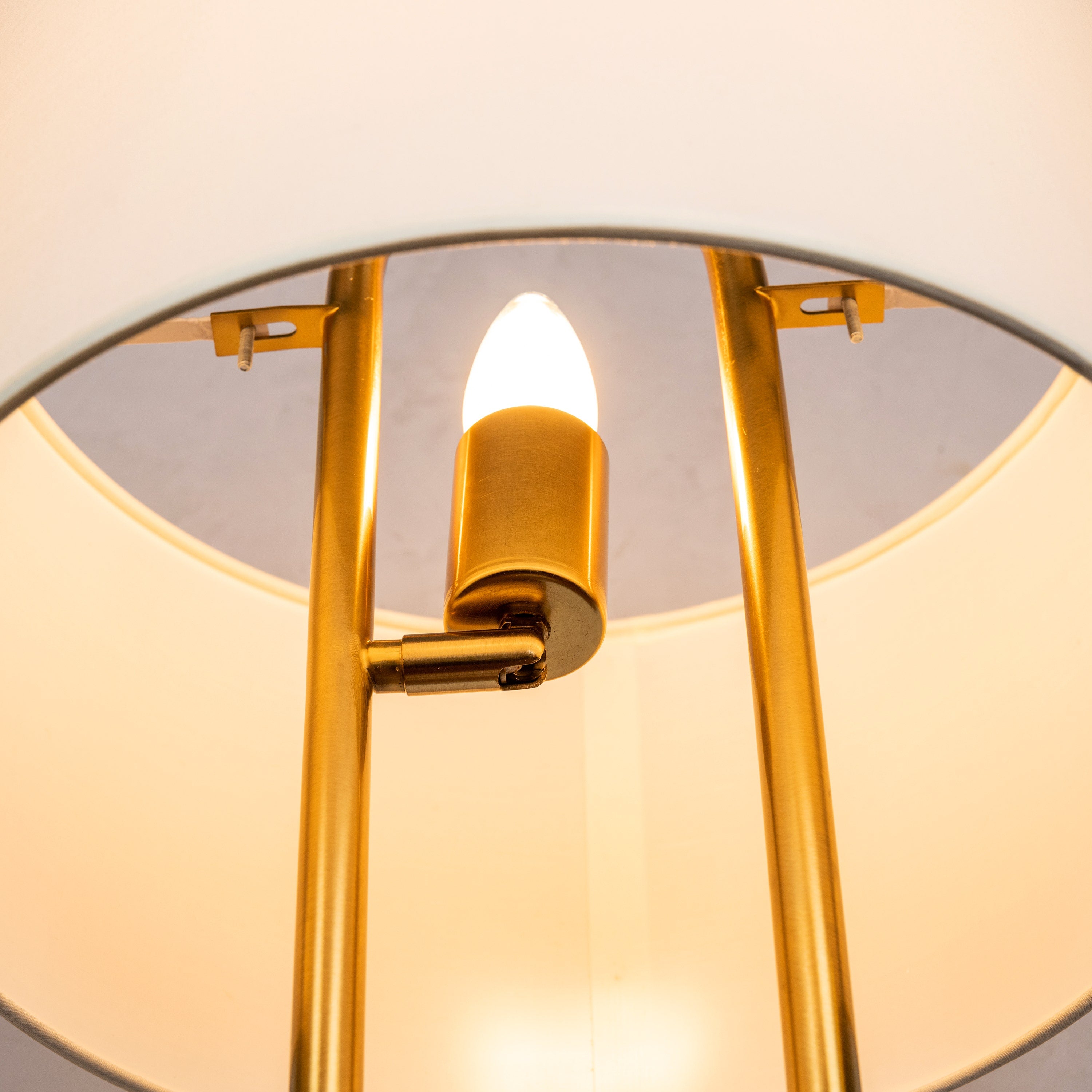 Hold Me Close (Gold, White) Marble Table Lamp