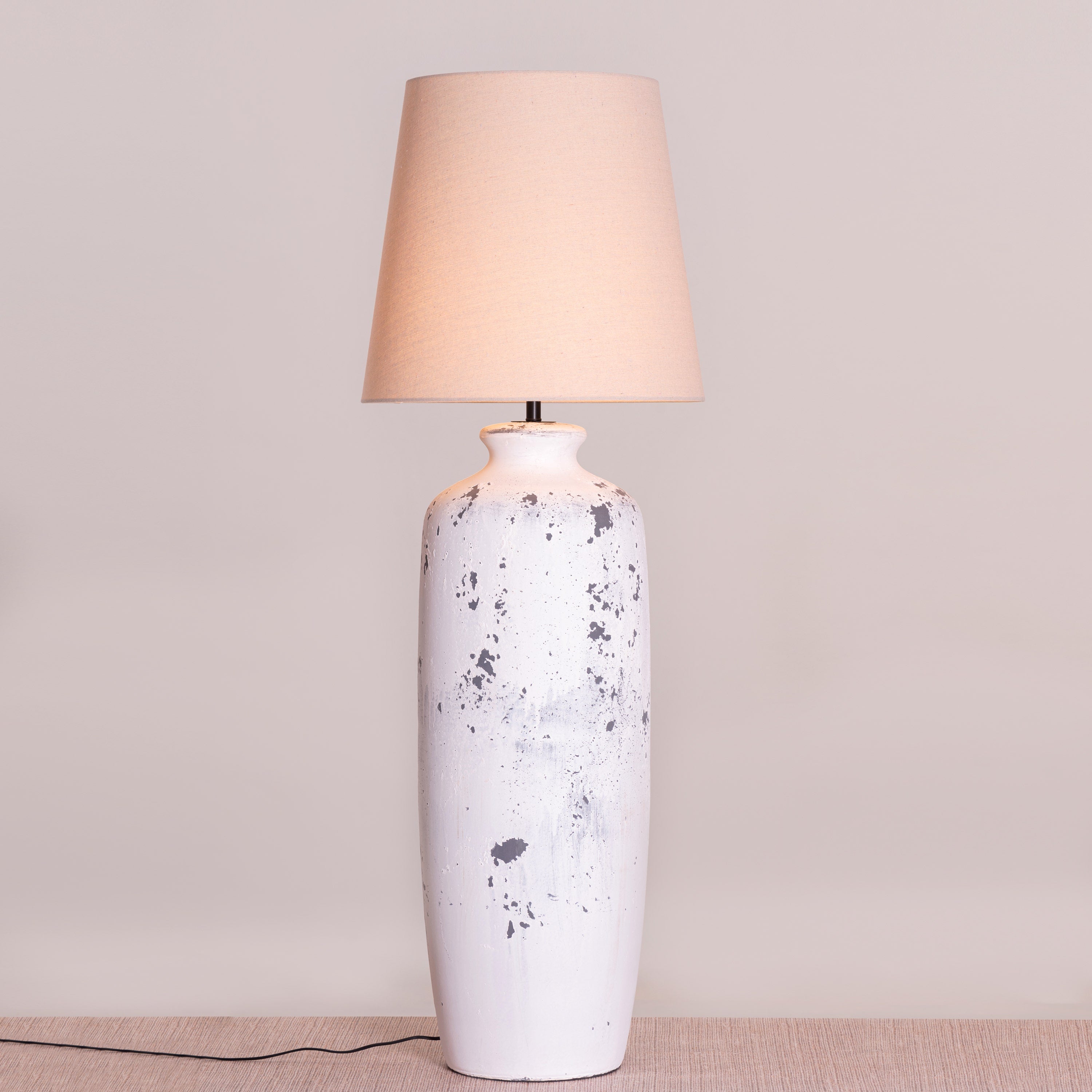 Snow Storm (White, Beige) Ceramic Floor Lamp