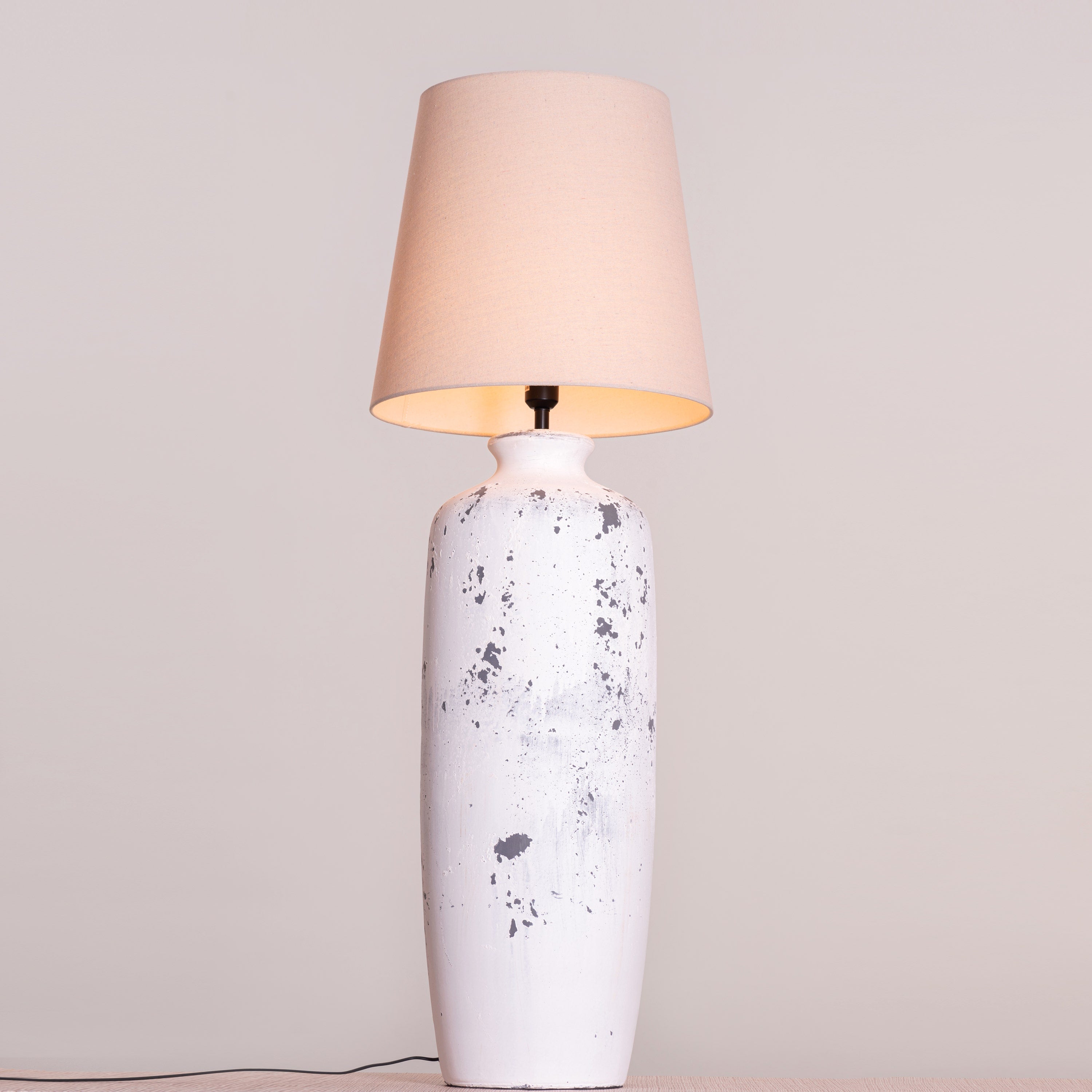 Snow Storm (White, Beige) Ceramic Floor Lamp