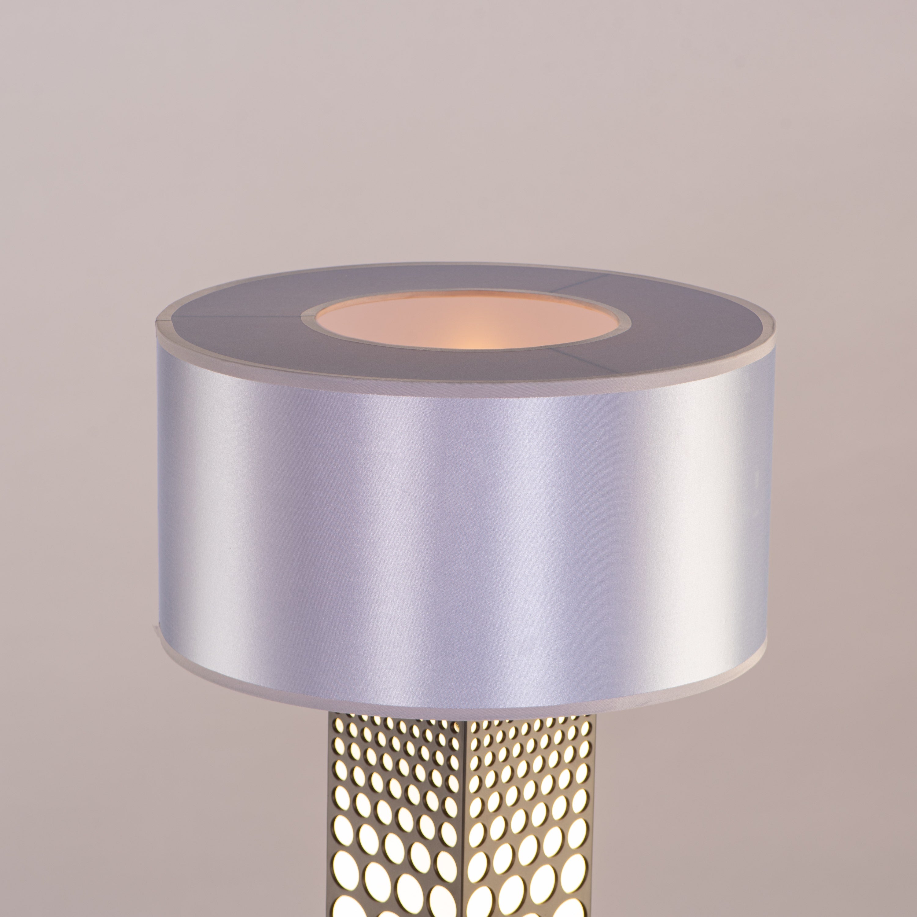 Live Your Look (Black, Blue) Table Lamp