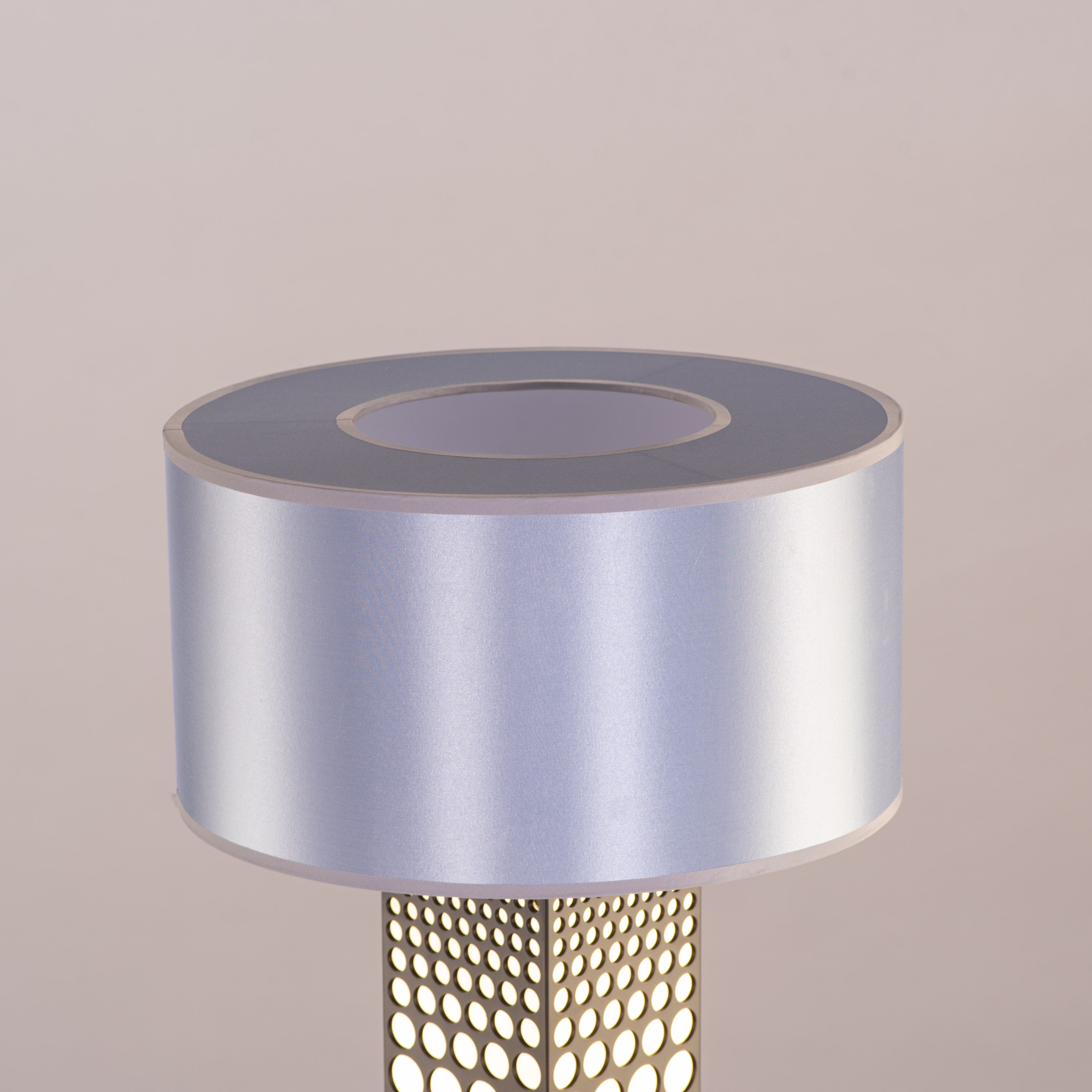 Live Your Look (Black, Blue) Table Lamp