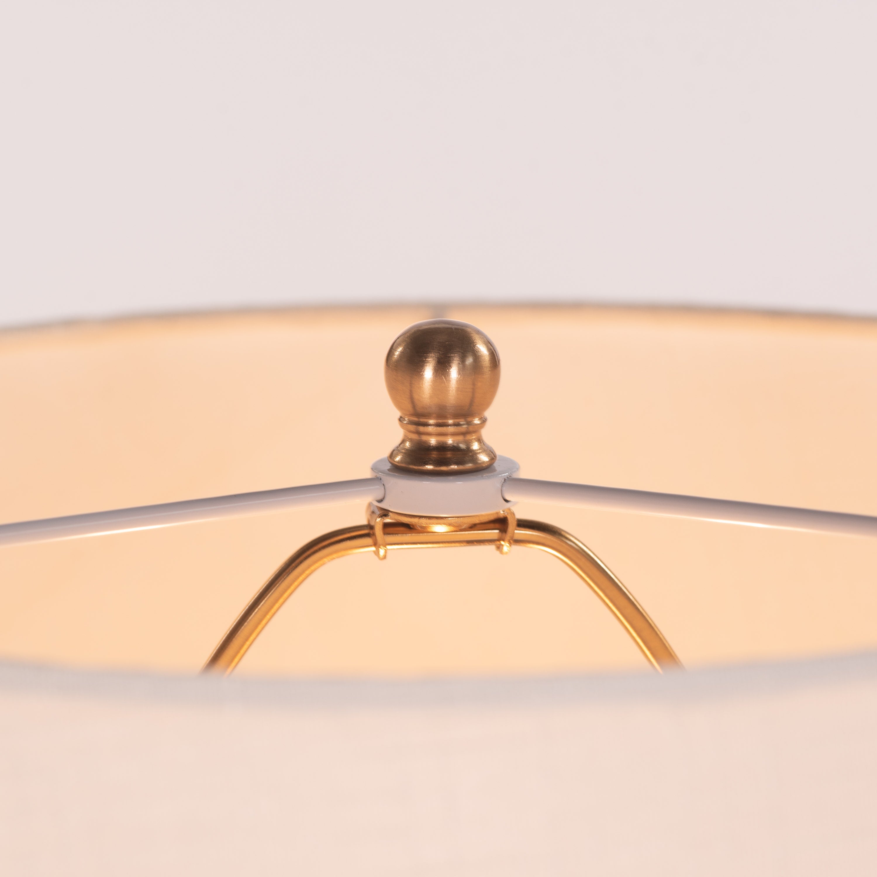 Sweet Escapade (Antique Gold, Off-White) Metal Table Lamp