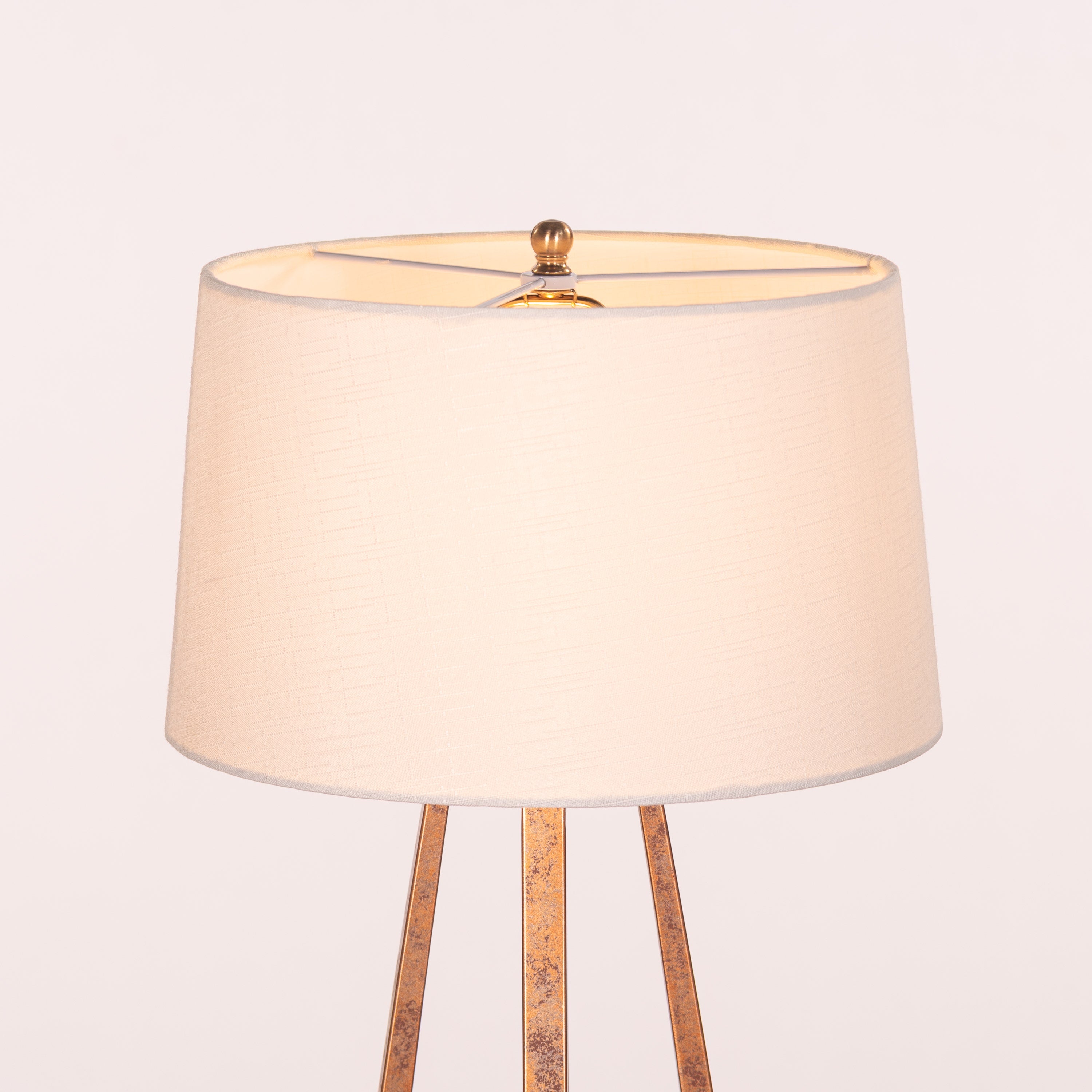 Sweet Escapade (Antique Gold, Off-White) Metal Table Lamp