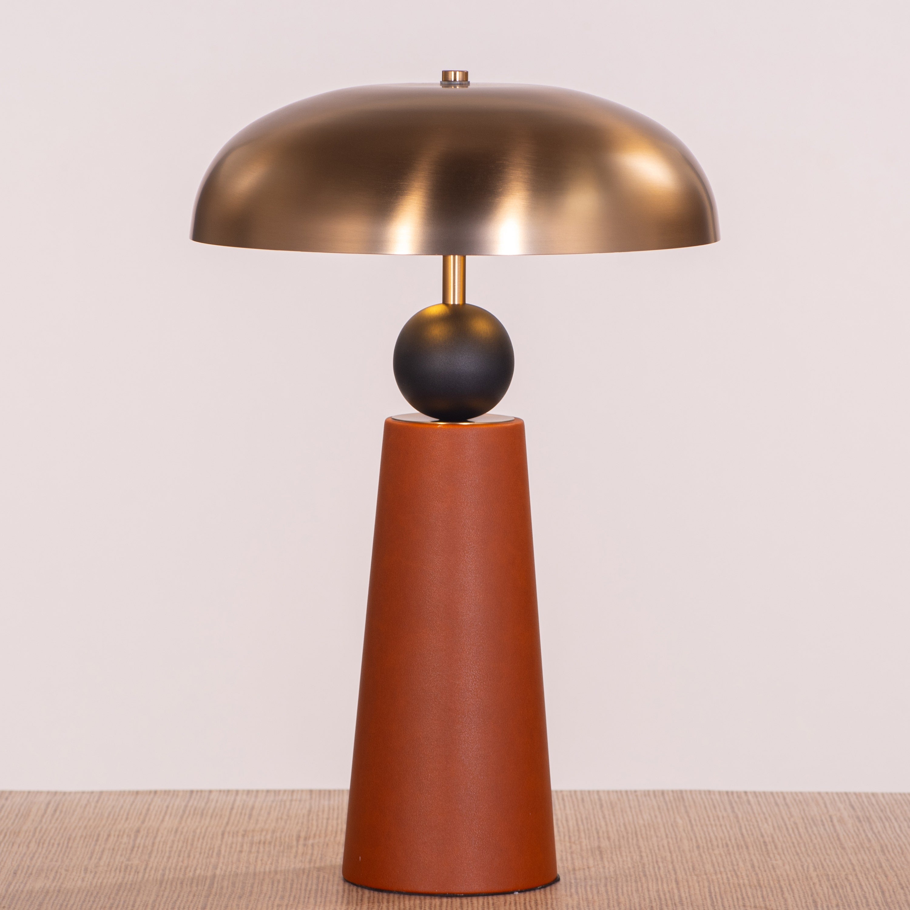 Gold Coast (Gold, Brown) Leather Table Lamp