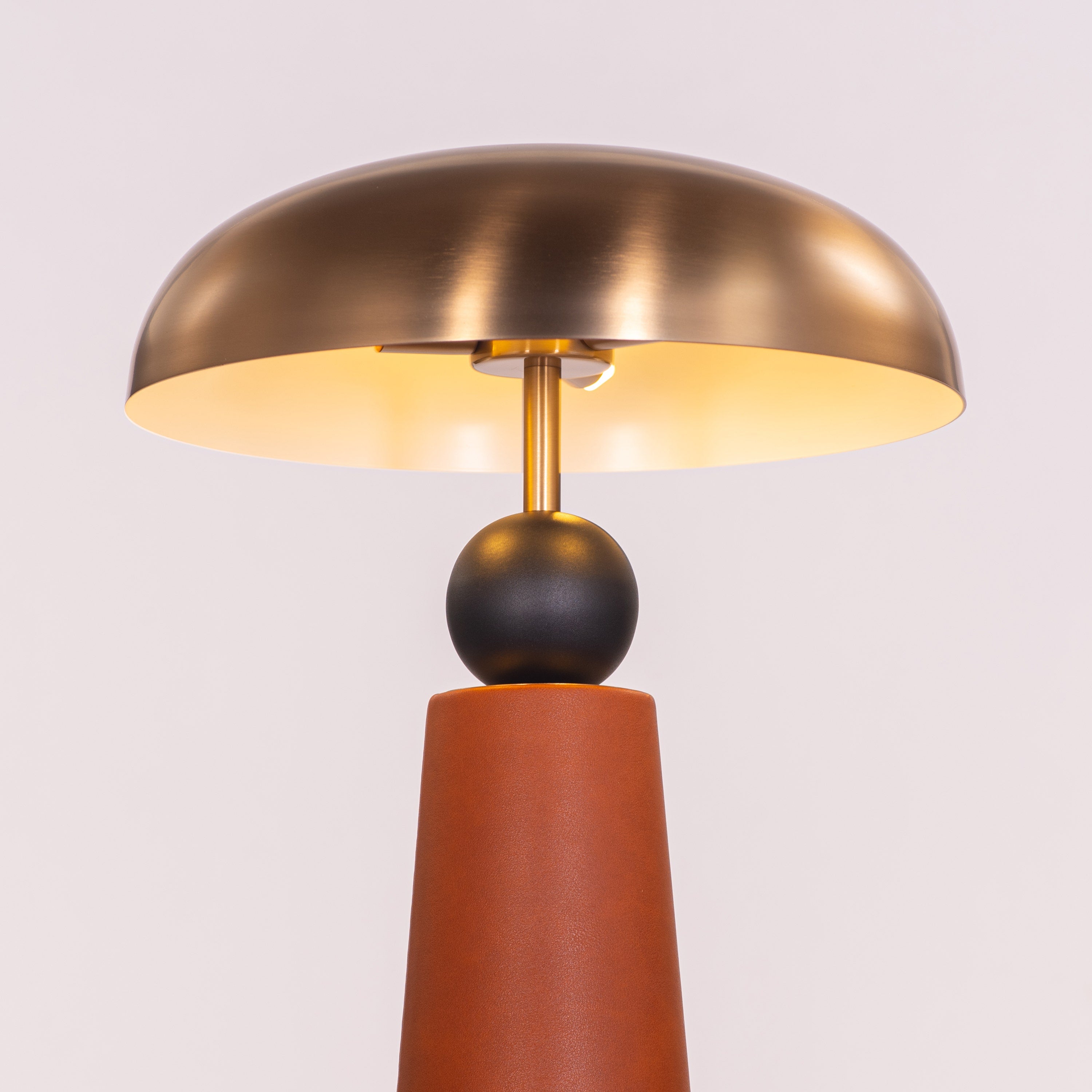 Gold Coast (Gold, Brown) Leather Table Lamp