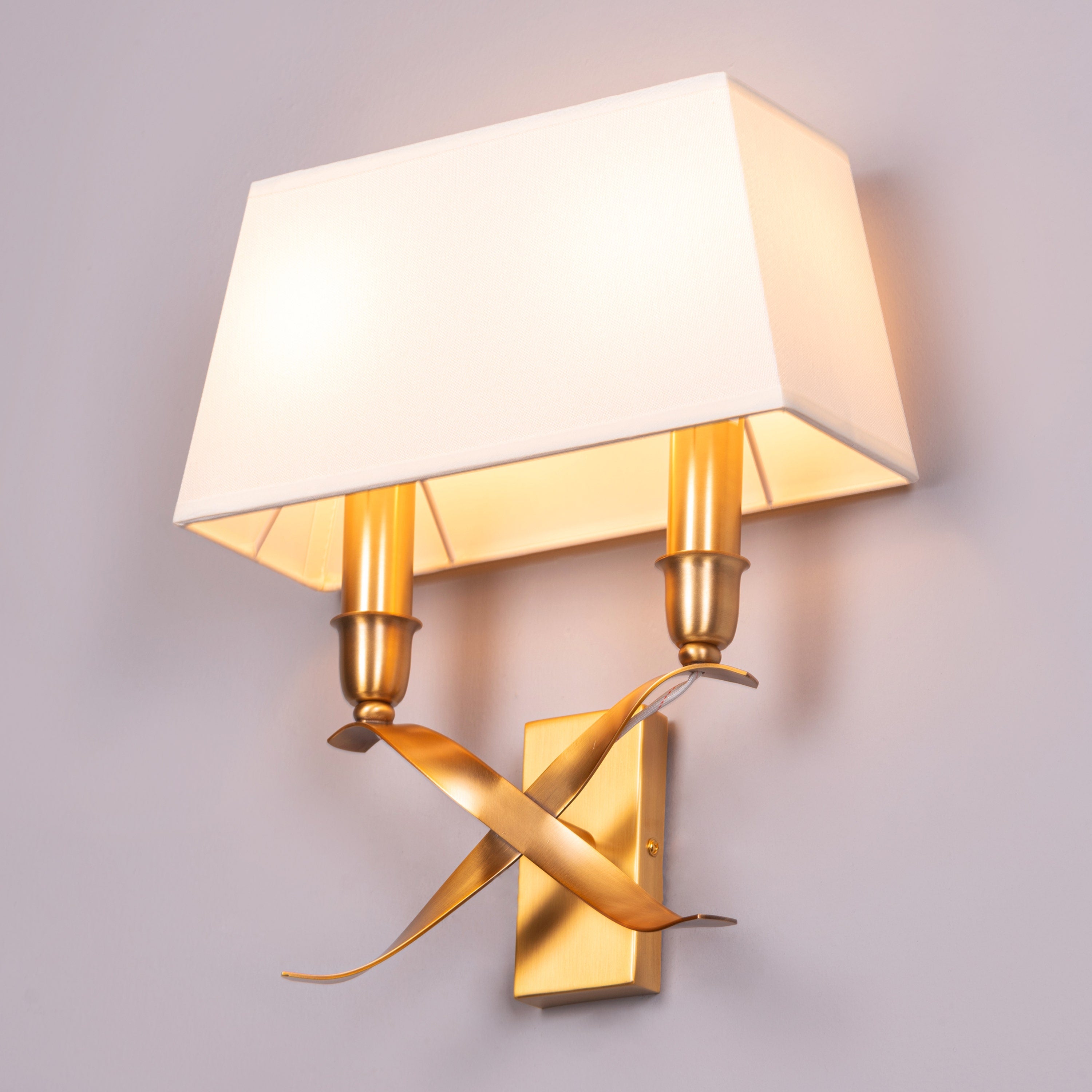 Mark The Spot (Gold, Off White) Wall Light