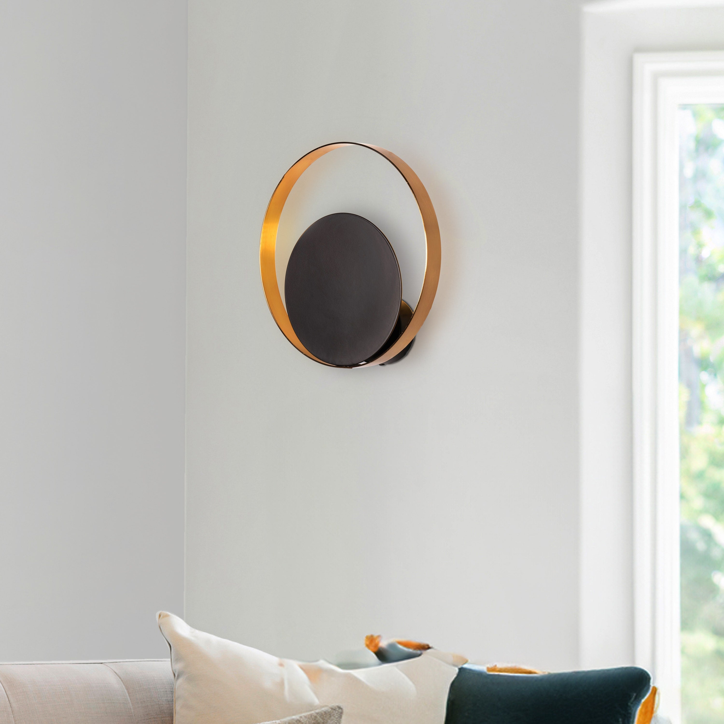 Ten Spot (Gold) Wall Light