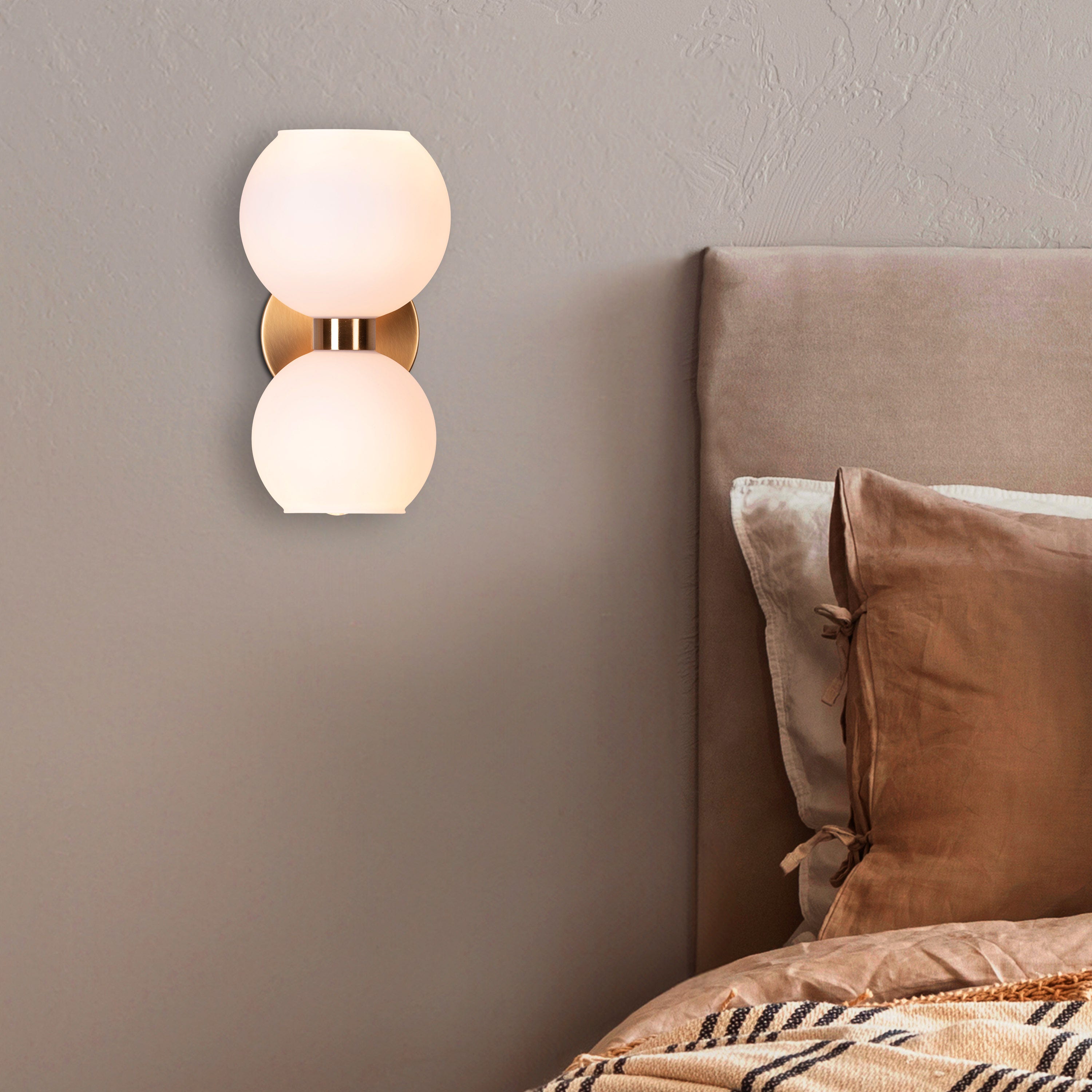Afloat (Gold, Milky White) Wall Light