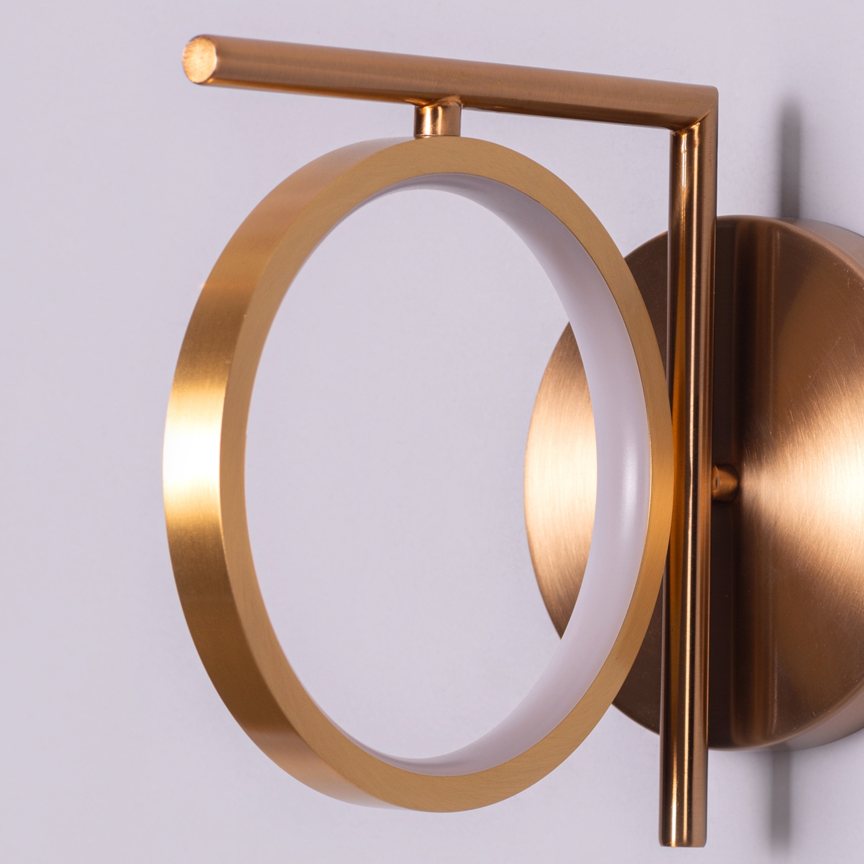 Taste Of Honey (Gold, Built-In LED) Wall Light