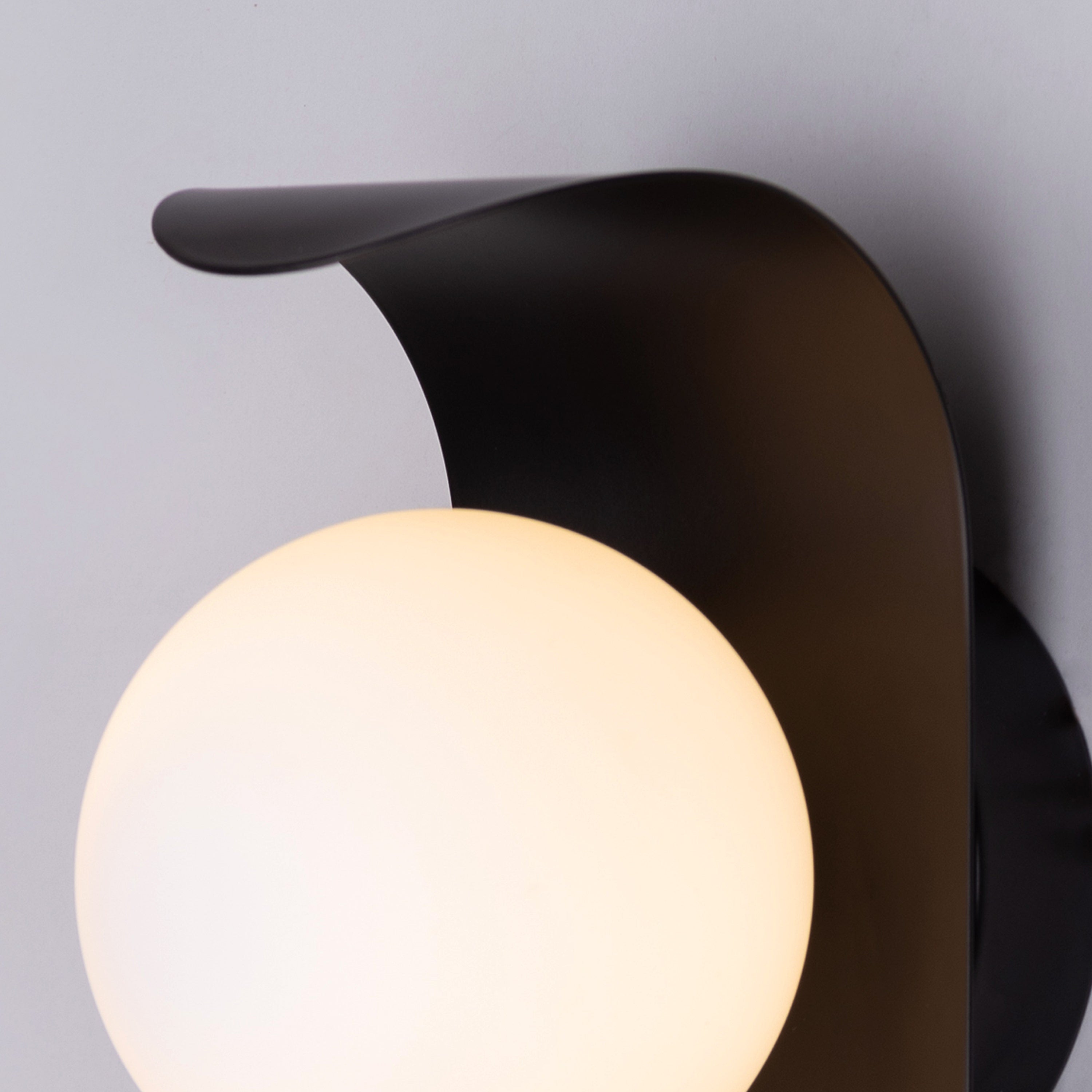 Gifted (Black) Wall Light